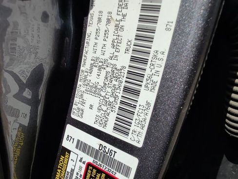 Used 2017 Toyota Tundra SR5 AWD/4WD image 35