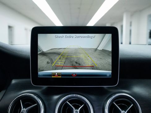 Used 2019 Mercedes-Benz CLA 250 CLA 250 image 13