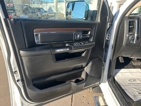 Used 2016 RAM 2500 Laramie w/ Convenience Group image 13
