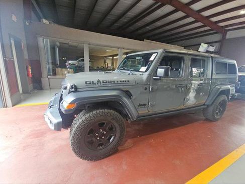 Used 2023 Jeep Gladiator Sport AWD/4WD image 25