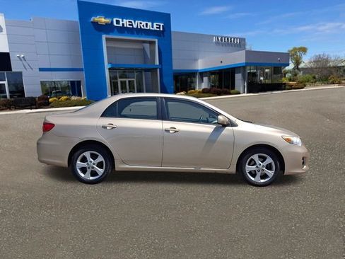 Used 2011 Toyota Corolla LE w/ Premium Pkg FWD image 27