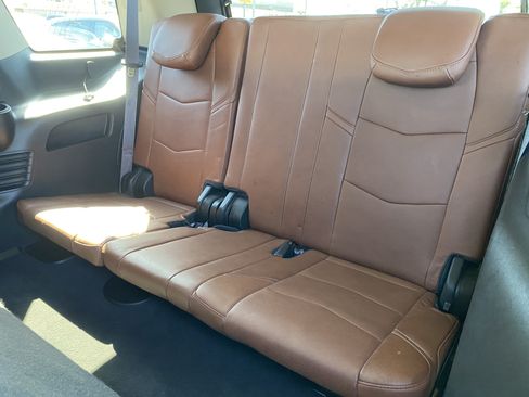 Used 2015 Cadillac Escalade Premium AWD/4WD image 17