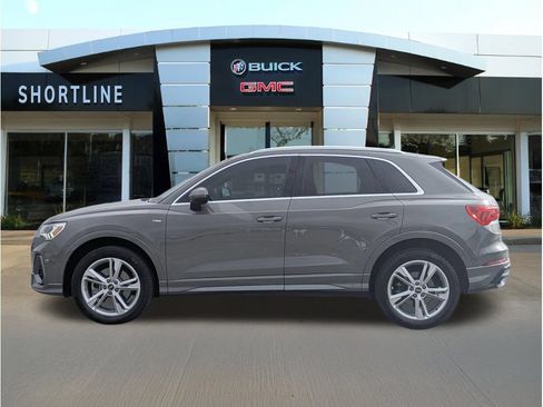 Used 2021 Audi Q3 2.0T Premium Plus w/ Premium Plus Package AWD/4WD image 6