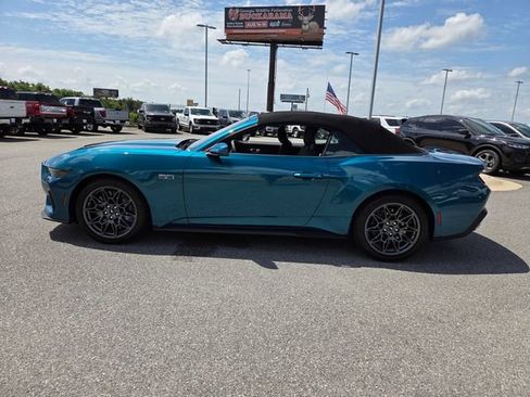 New 2026 Ford Mustang GT Premium w/ GT Performance Package RWD image 4