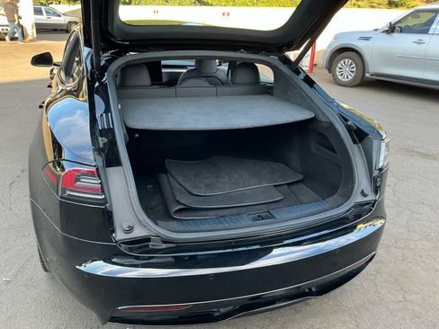 Used 2022 Tesla Model S image 26
