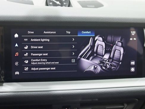 Used 2024 Porsche Cayenne Coupe image 26