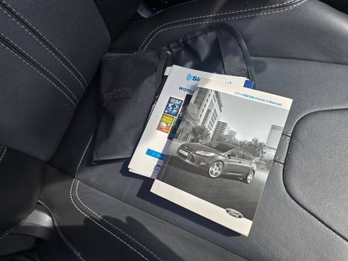 Used 2014 Ford Focus SE w/ Equipment Group 201A FWD image 27