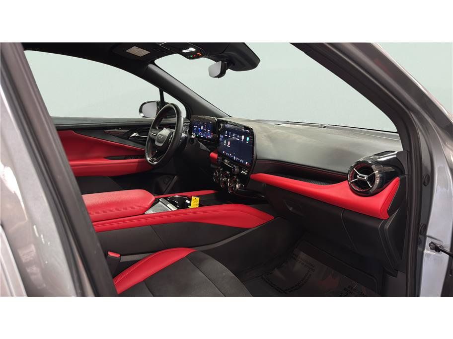Used 2024 Chevrolet Blazer EV RS AWD/4WD image 25