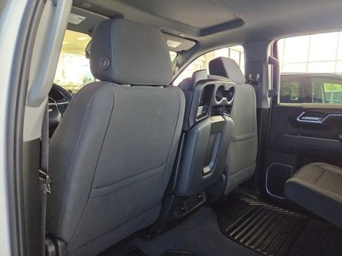 Used 2024 Chevrolet Silverado 1500 LT image 15