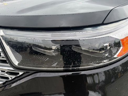 Used 2021 Ford Explorer Limited AWD/4WD image 9