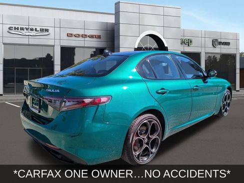 Used 2025 Alfa Romeo Giulia AWD w/ Veloce Package AWD image 3