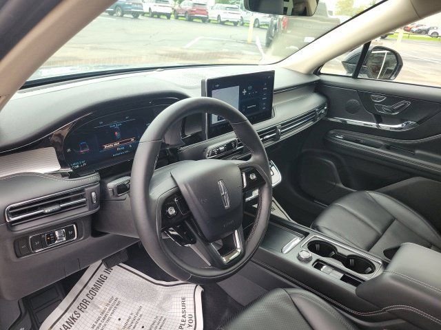 Certified 2023 Lincoln Corsair AWD w/ Equipment Group 101A image 28