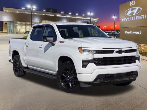 Used 2022 Chevrolet Silverado 1500 RST image 3