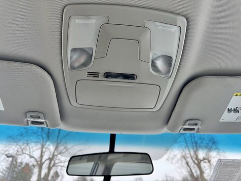 Used 2016 Toyota Sienna L image 35