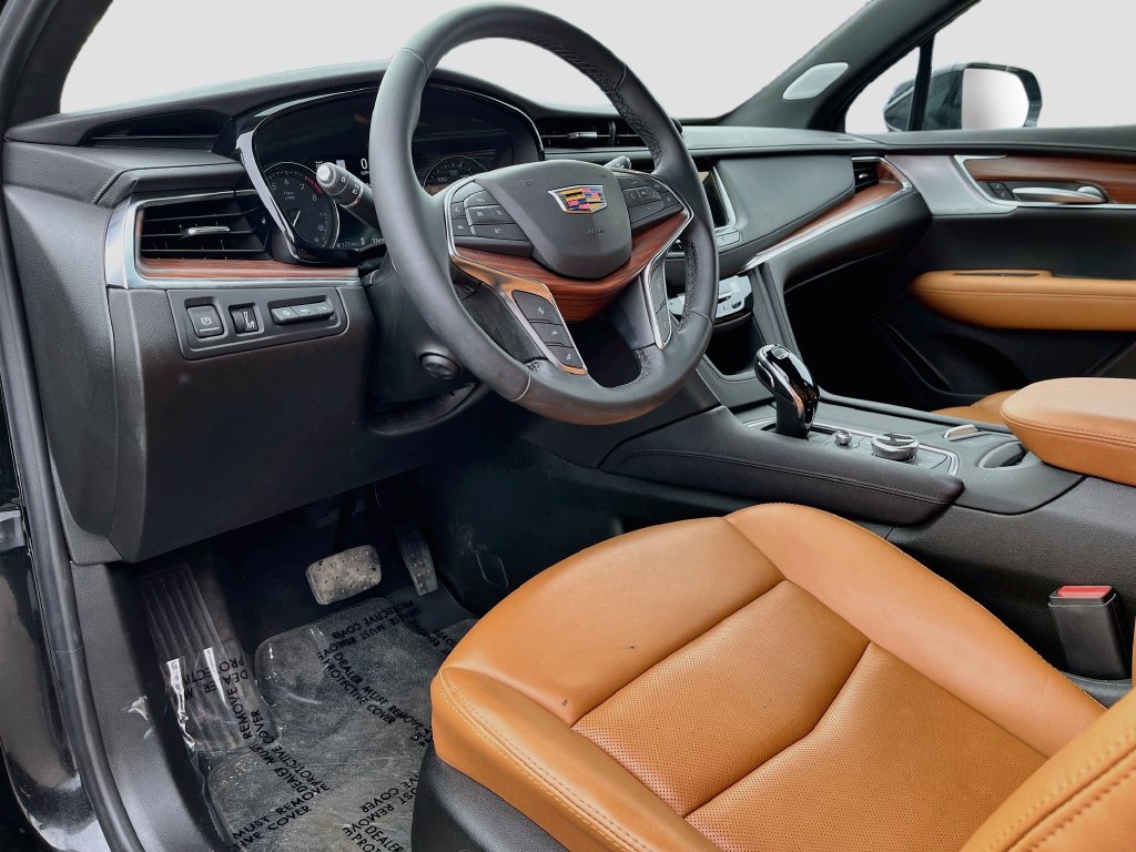 Used 2026 Cadillac XT5 Premium Luxury w/ Driver Assist Package AWD/4WD image 9