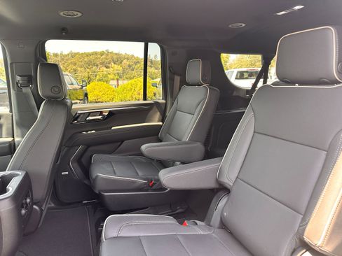 New 2025 Chevrolet Suburban Premier w/ LPO, Illumination Package image 9