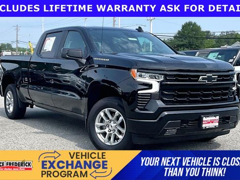 Used 2025 Chevrolet Silverado 1500 RST w/ Convenience Package II AWD/4WD image 1