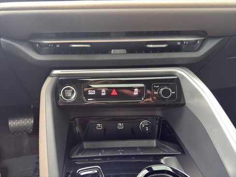 Certified 2025 Audi Q5 Prestige AWD/4WD image 23