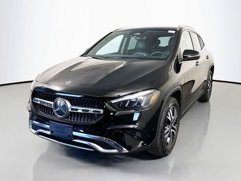 Used 2025 Mercedes-Benz GLA 250 4MATIC image 4