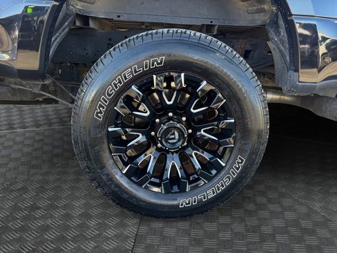 Used 2019 Ford F250 XLT w/ XLT Premium Package image 17