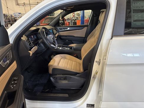 New 2025 Volkswagen Atlas Cross Sport SEL image 14