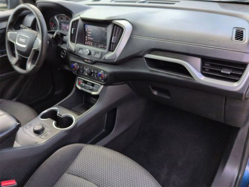 Used 2022 GMC Terrain SLE w/ Driver Convenience Package image 24