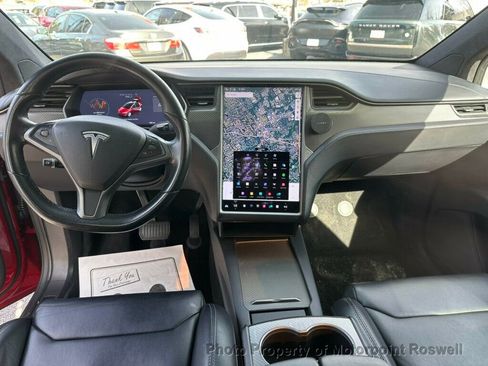 Used 2018 Tesla Model X 75D image 22