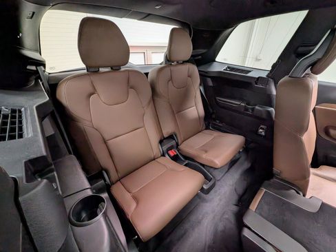 Used 2023 Volvo XC90 T8 Plus w/ Protection Package Premier AWD/4WD image 27