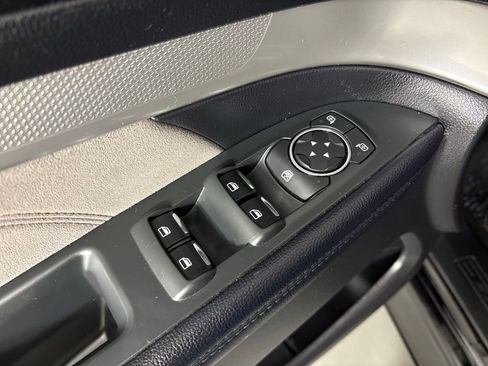 Used 2017 Ford Explorer XLT w/ Equipment Group 202A image 29