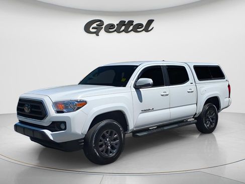 Used 2022 Toyota Tacoma SR5 w/ Technology Package image 1