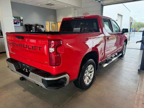 Used 2023 Chevrolet Silverado 1500 LT image 3