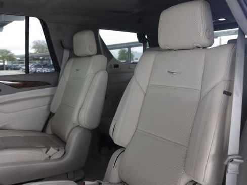 Used 2021 Cadillac Escalade Premium Luxury Platinum image 34