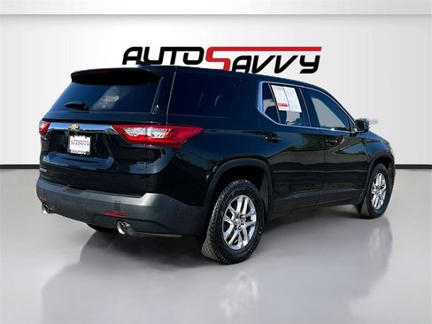Used 2021 Chevrolet Traverse LS image 7