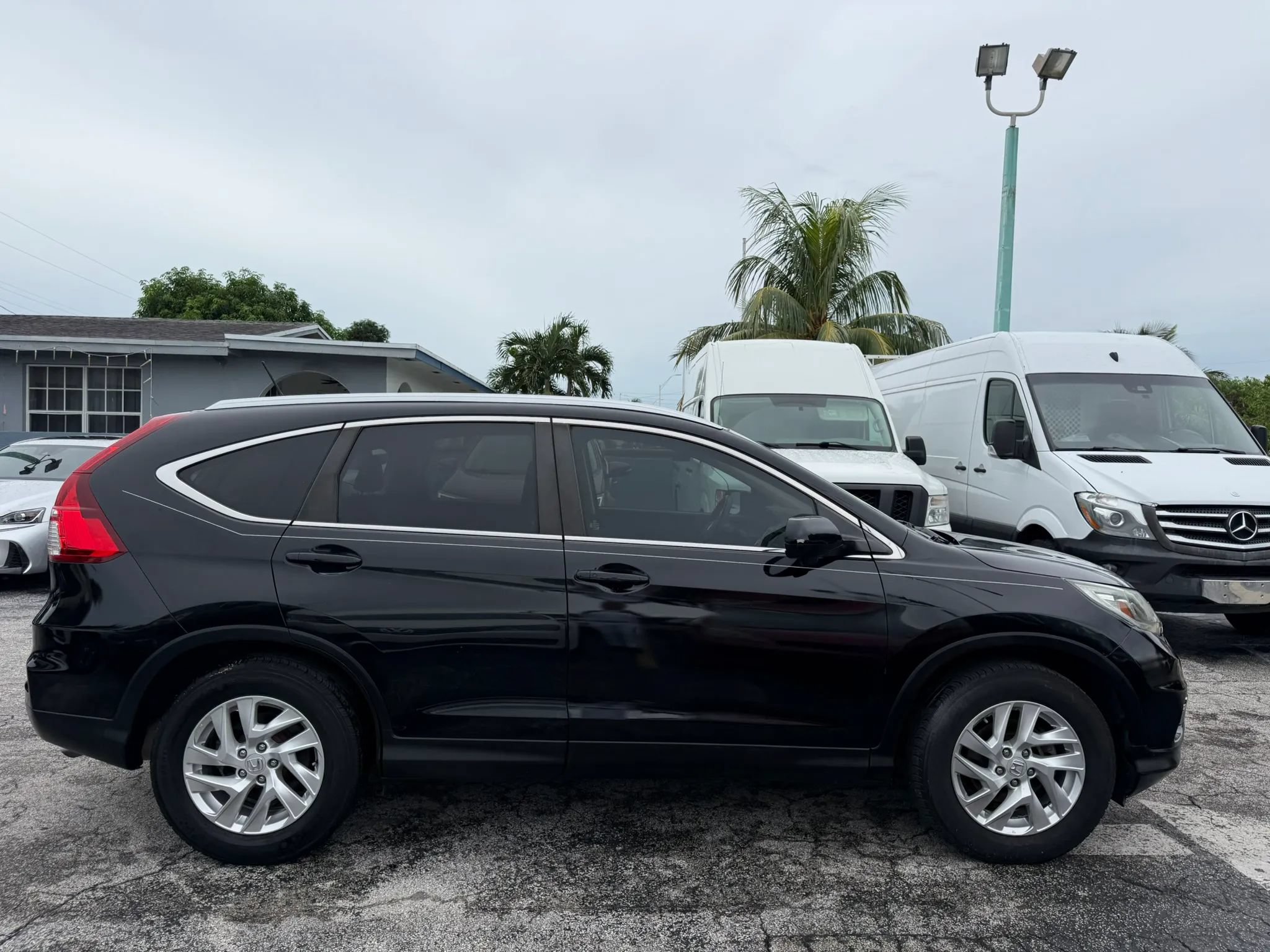 Used 2016 Honda CR-V EX-L image 6