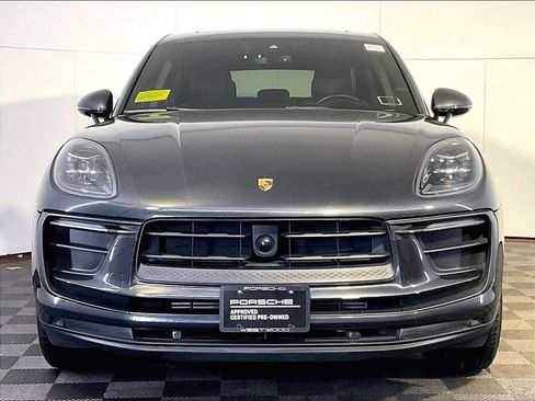Certified 2024 Porsche Macan AWD/4WD image 10