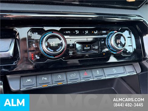 Used 2025 GMC Sierra 1500 AT4 w/ Technology Package image 21