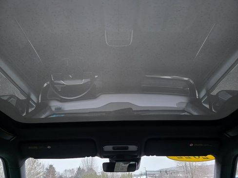 Used 2022 Rivian R1T Adventure image 23