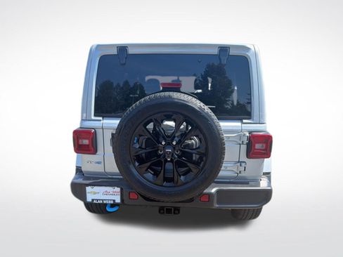 Used 2023 Jeep Wrangler Unlimited Sahara AWD/4WD image 4