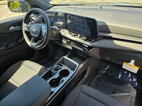New 2026 Chevrolet Equinox LT w/ Safety and Technology Package FWD image 10