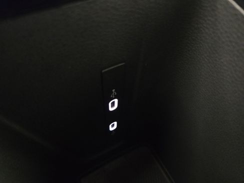 Used 2025 Volkswagen Tiguan SEL R-Line AWD/4WD image 28