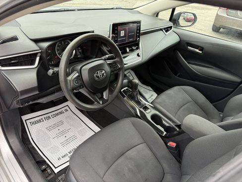 Used 2020 Toyota Corolla LE FWD image 13