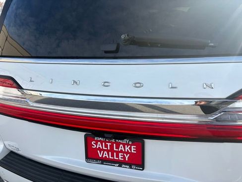 Used 2021 Lincoln Navigator L Reserve w/ Luxury Package AWD/4WD image 10