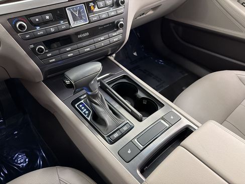 Used 2019 Genesis G80 3.8 RWD image 17