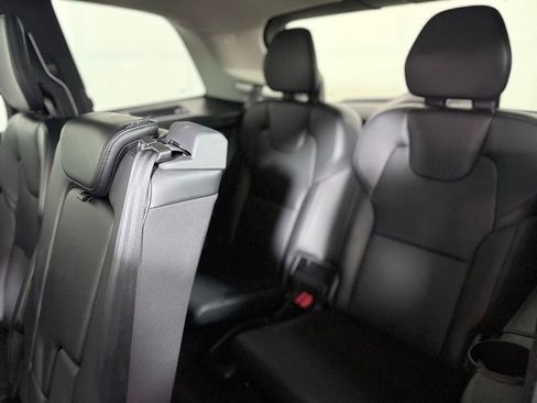 Used 2022 Volvo XC90 T5 Momentum w/ Climate Package AWD/4WD image 22