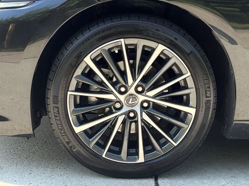 Used 2022 Lexus ES 350 w/ Premium Package FWD image 17