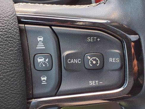 Used 2022 RAM 1500 Limited AWD/4WD image 14