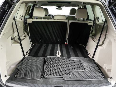Used 2024 Volkswagen Atlas SEL Premium R-Line AWD/4WD image 37