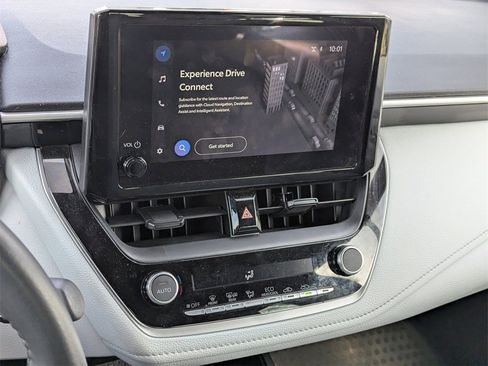 Certified 2025 Toyota Corolla SE image 10