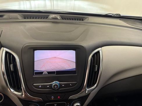 Used 2024 Chevrolet Equinox LS FWD image 17