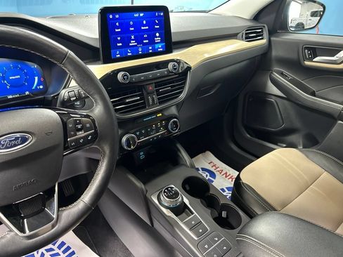 Used 2022 Ford Escape Titanium w/ Titanium Elite Package AWD/4WD image 26